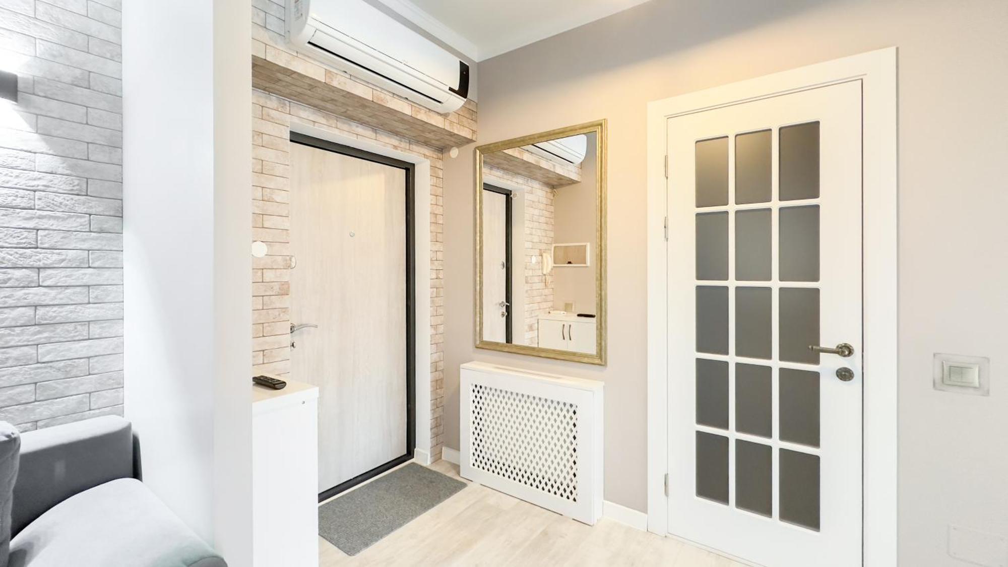 Blue Sky New Apartments In The Center 키시나우 외부 사진