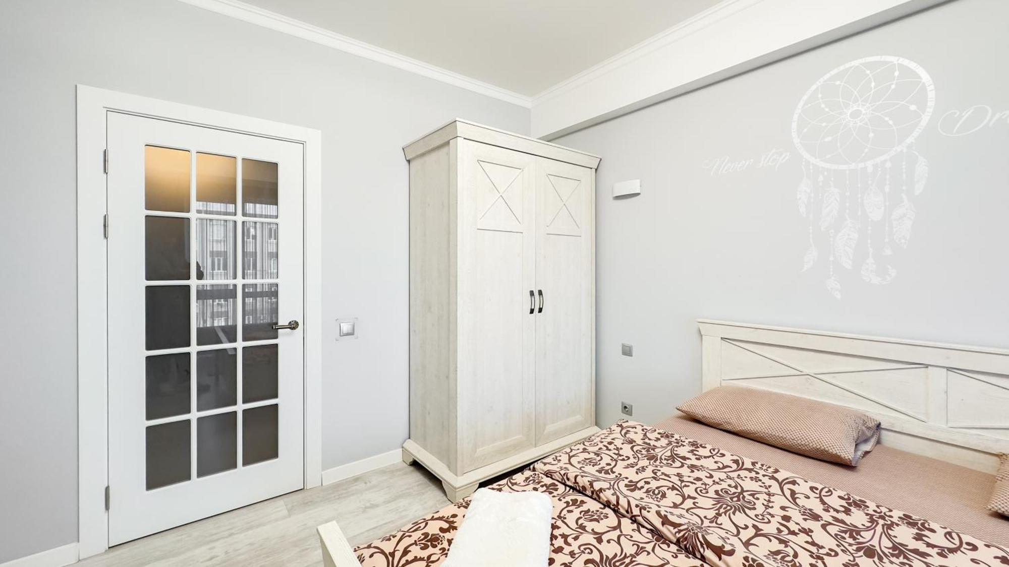 Blue Sky New Apartments In The Center 키시나우 외부 사진